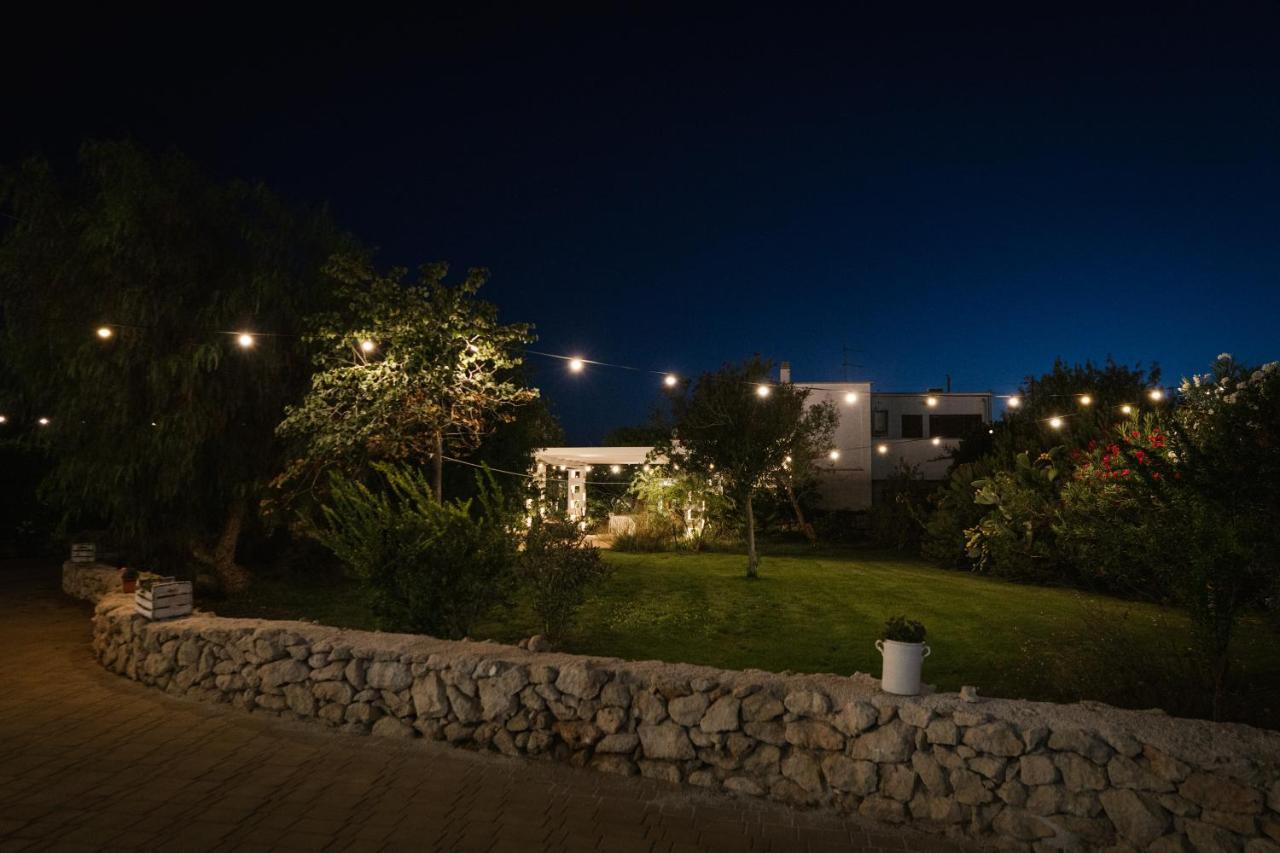 Prestigiosa Villa Con Piscina Condominiale Монополи Екстериор снимка